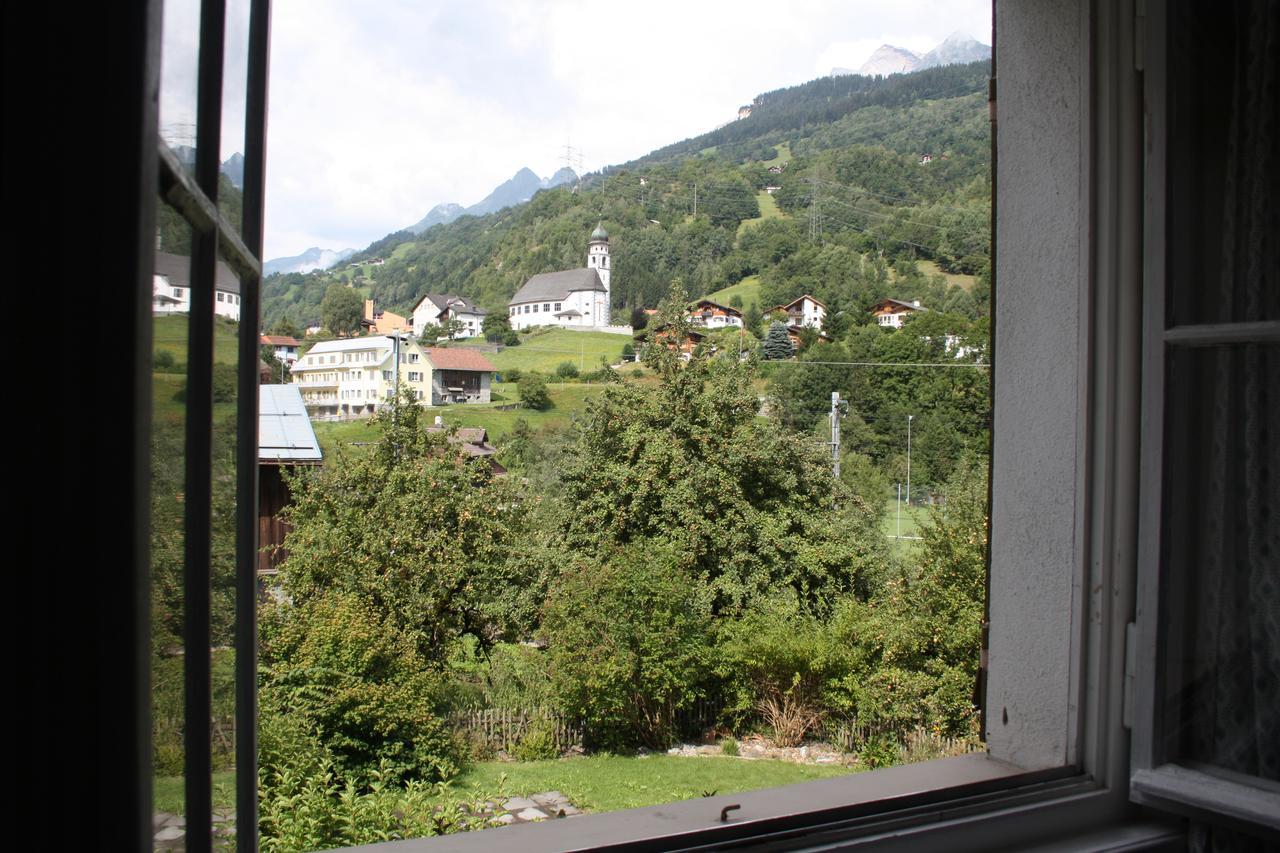 Bed and Breakfast Ustria Crusch Alva Tavanasa Екстер'єр фото