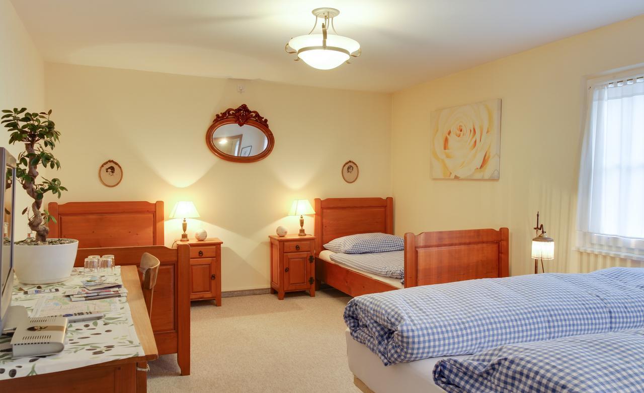 Bed and Breakfast Ustria Crusch Alva Tavanasa Екстер'єр фото
